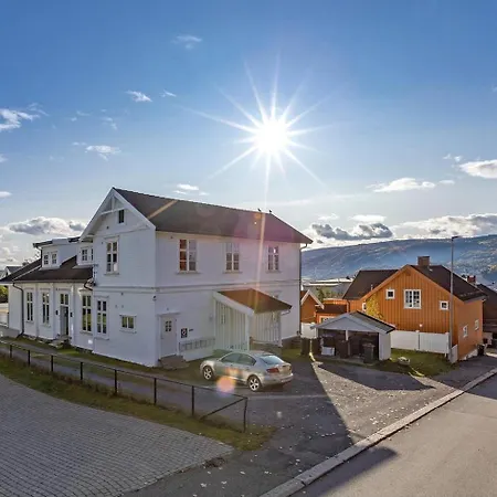 Apartment - Free Parking And Wi-fi *